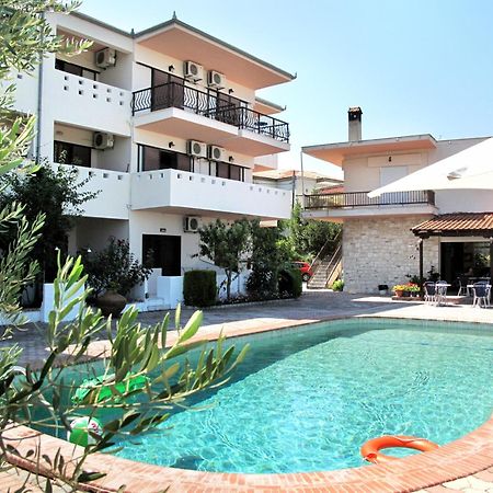 Skentos Hotel Kриопиги Екстериор снимка