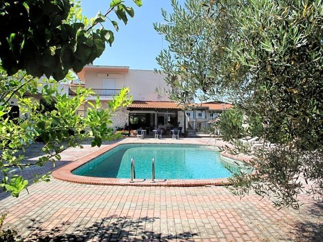 Skentos Hotel Kриопиги Екстериор снимка