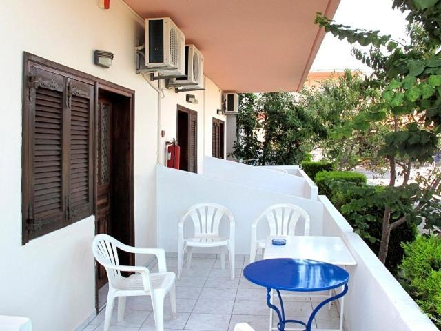 Skentos Hotel Kриопиги Екстериор снимка